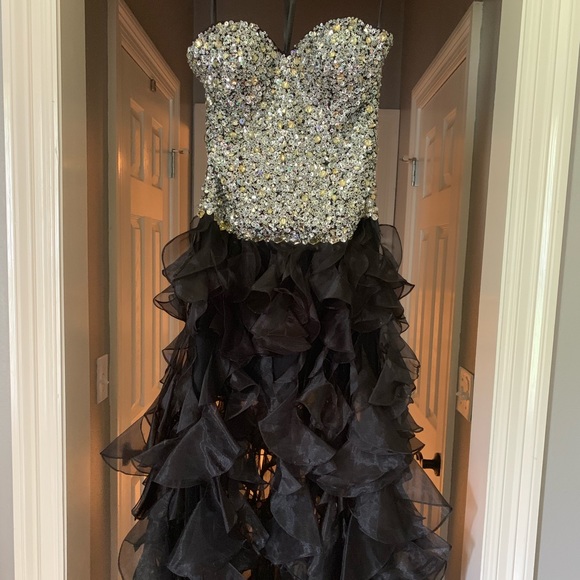 Sherri Hill Dresses & Skirts - Prom dress